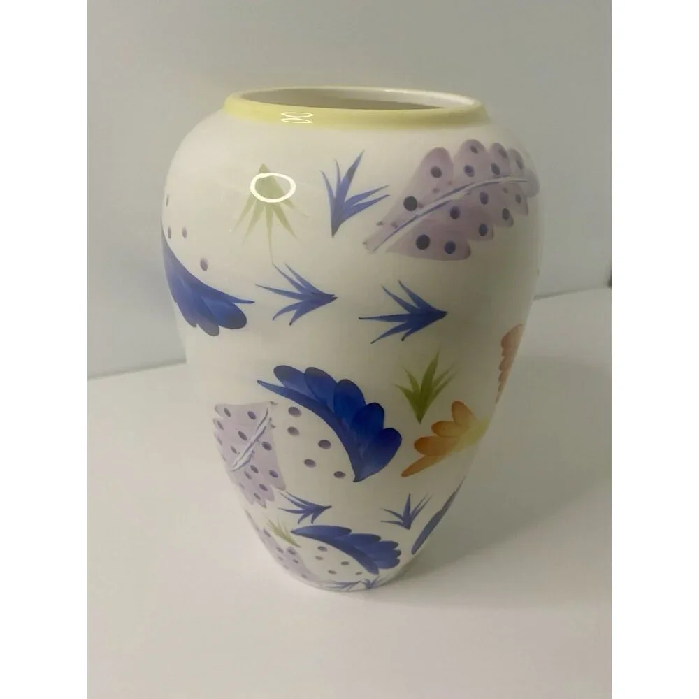 Designer Vase Signed Susan Sargent Italian Folk Art Ceramic Bird‎ 9.5” Tall READ